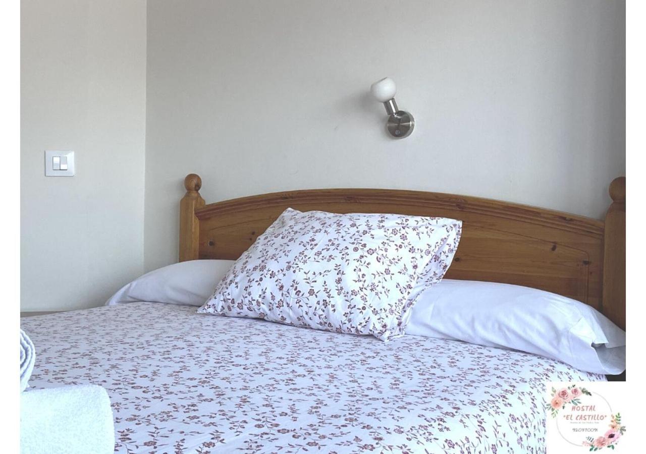 Hostal El Castillo อาเรนัส เด ซานเปโดร ภายนอก รูปภาพ