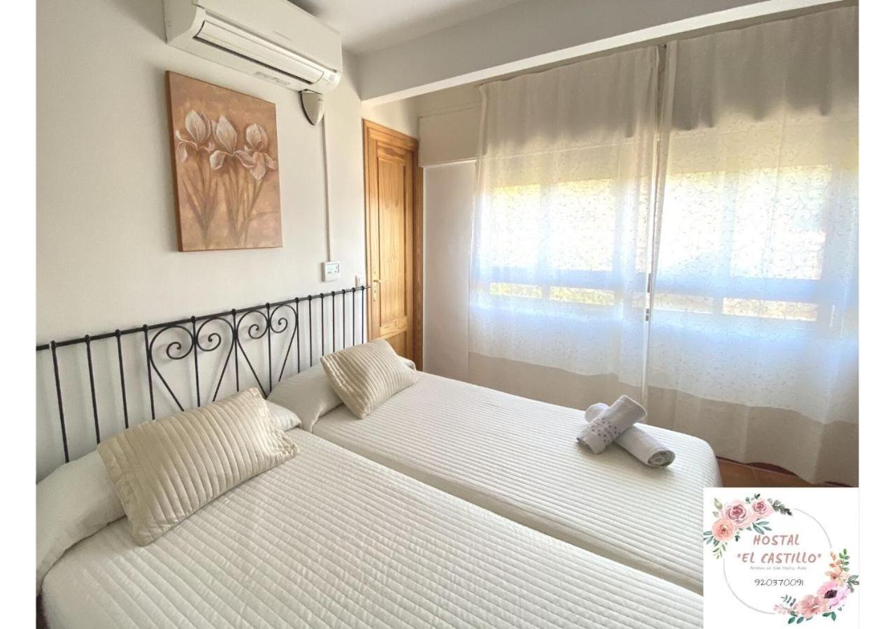 Hostal El Castillo อาเรนัส เด ซานเปโดร ภายนอก รูปภาพ